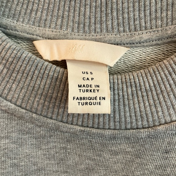 👚H&M Gathered Shoulder Grey Sweatshirt👚 - Picture 4 of 5